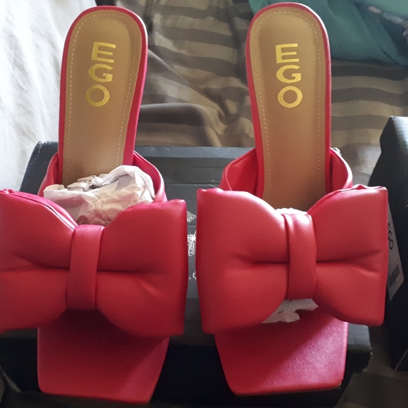 As seen on Jayda cheeves. Pink big bow mules - Picture 2 of 2